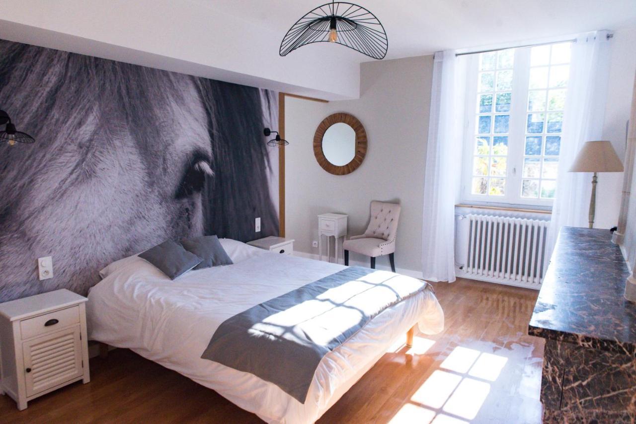 Le Bas Chitray Bed & Breakfast Ménil Exterior photo