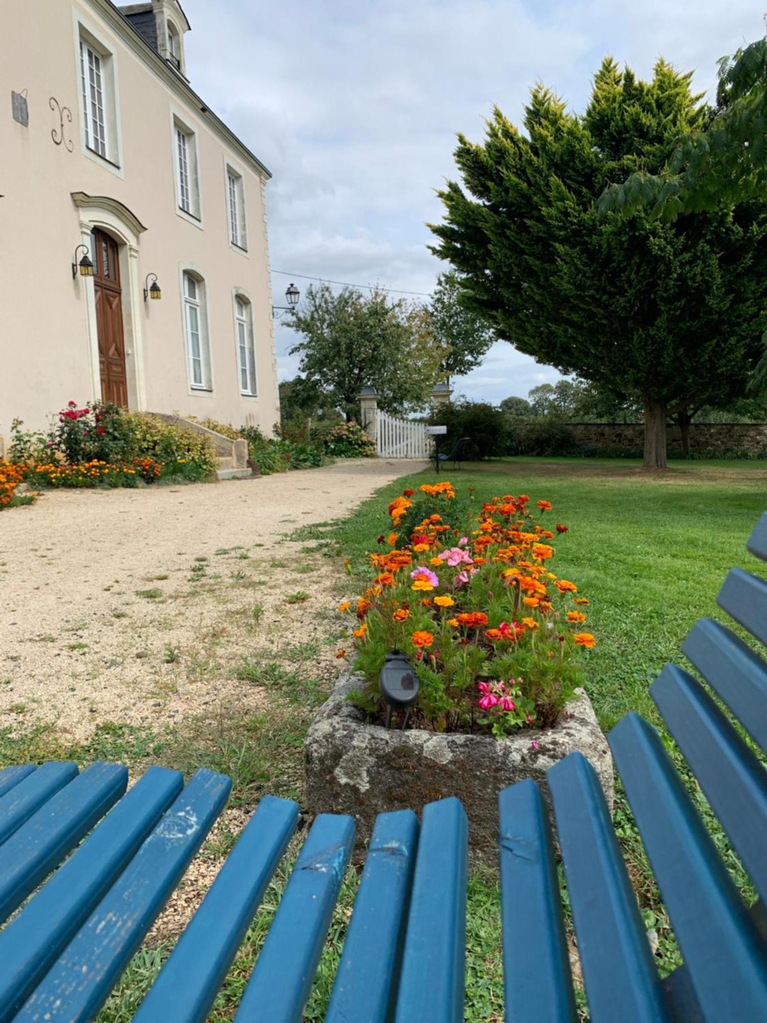 Le Bas Chitray Bed & Breakfast Ménil Exterior photo