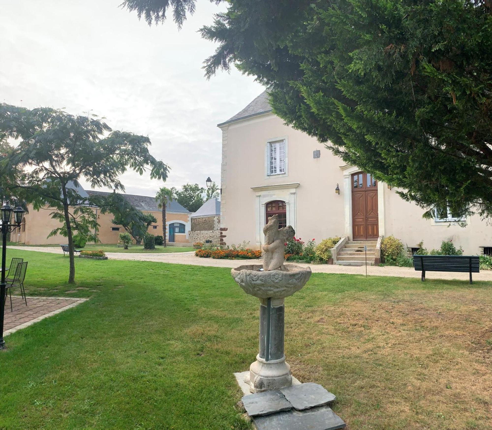 Le Bas Chitray Bed & Breakfast Ménil Exterior photo